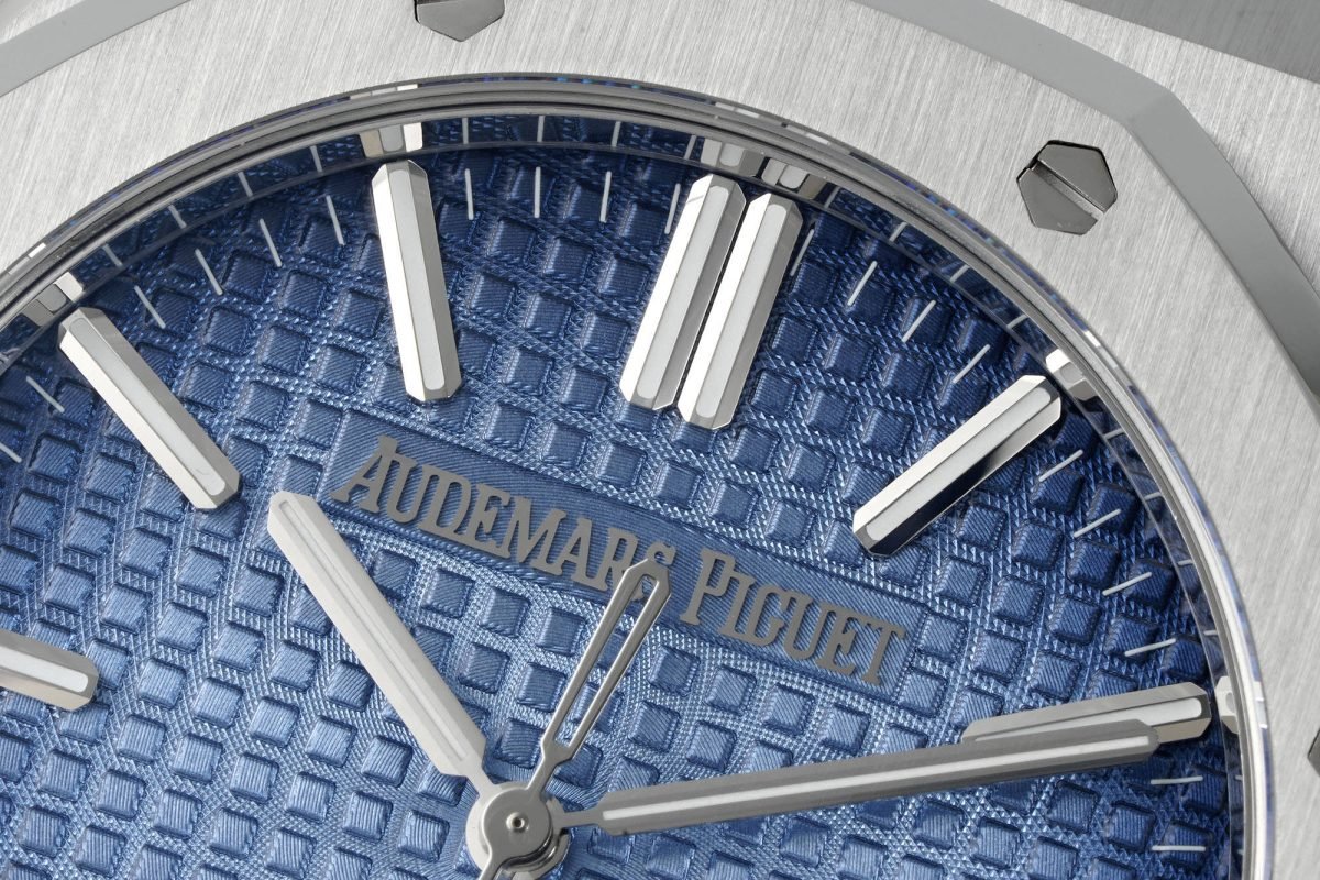 Audemars Piguet Royal Oak 41mm White Gold Gradient Smoked Blue Dial 1:1 Super Clone Audemars Piguet Royal Oak 41mm White Gold Gradient Smoked Blue Dial 1:1 Super Clone