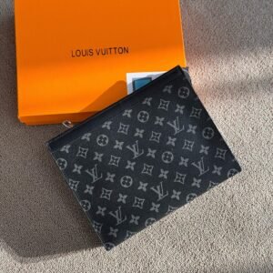 Louis Vuitton Men’s Pouch