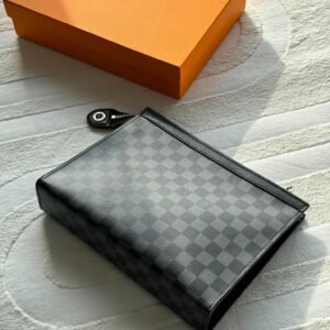 Louis Vuitton Men’s Pouch