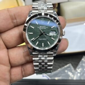 VS Factory Rolex Datejust 41mm Green Fluted Motif Dial Smooth Bezel Jubilee Bracelet (126300) 1:1 Super Clone - DD3235 Movement