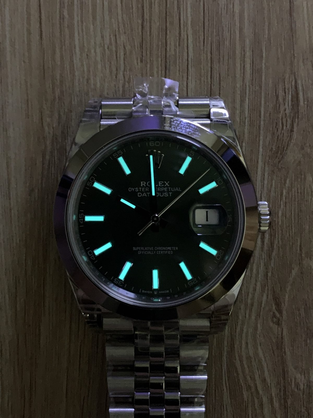 VS Factory Rolex Datejust 41mm Mint Green Sunburst Dial Smooth Bezel Jubilee Bracelet (126300) 1:1 Super Clone – DD3235 Movement VS Factory Rolex Datejust 41mm Mint Green Sunburst Dial Smooth Bezel Jubilee Bracelet (126300) 1:1 Super Clone – DD3235 Movement